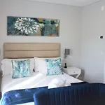 ゲストハウス Silver Seahorse Garden Retreat アトウギア・ダ・バレイア