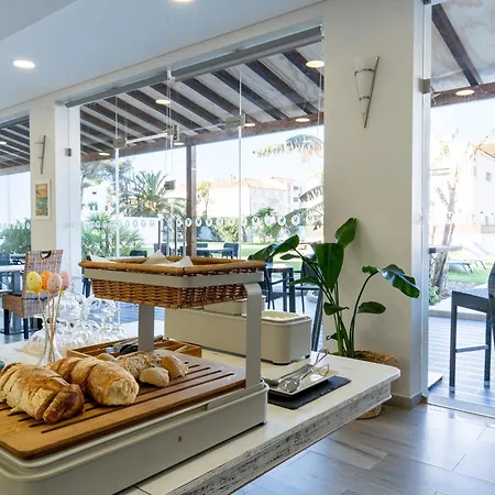 Silver Seahorse Garden Retreat Guest house 3*