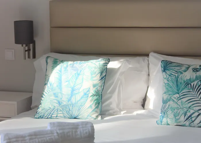 Silver Seahorse Garden Retreat 招待所